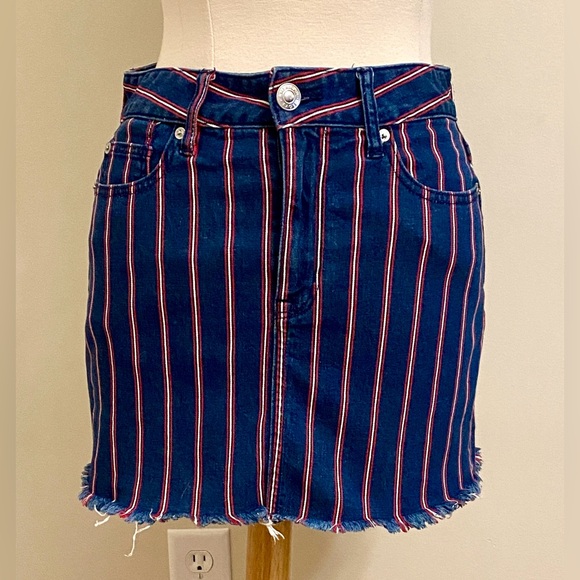 American Eagle Outfitters Dresses & Skirts - America Eagle Super Stretch Blue Red Striped 6 Americana Denim Mini Jean Skirt